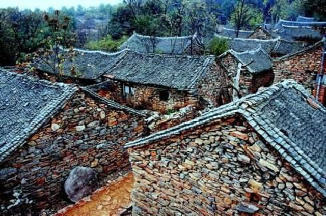 【印象河南】"中国景观村落":吴垭石头村