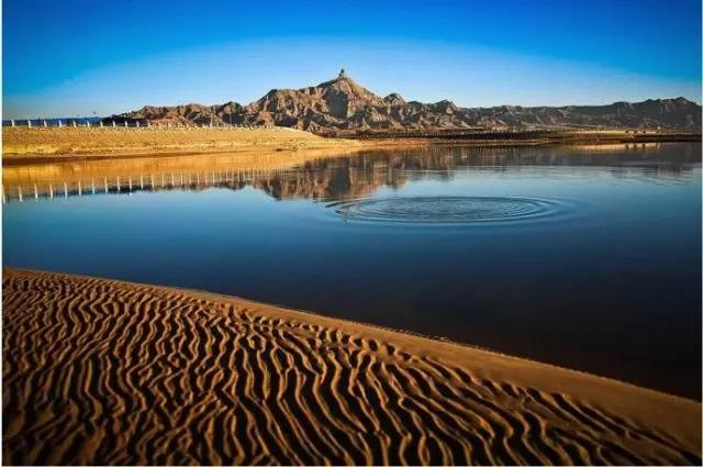 来沙漠看海 · 乌海湖-河南省文化和旅游手机报