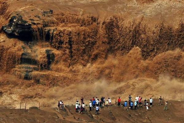 众所周知,黄河下游是世界上著名的"悬河,而流经开封的一段,因泥沙