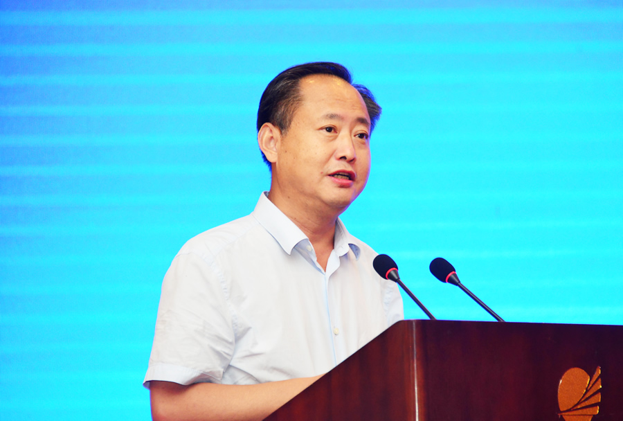 会议由河南省文化和旅游厅副厅长朱建伟主持,开封市副市长黄玉国在会